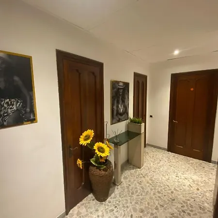 Matrimoniale Cado Dalle Nubi Con Bagno Privato E Balcone Гостьовий будинок Барі